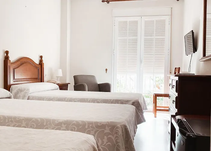 Отель La Morena Фуэнхирола